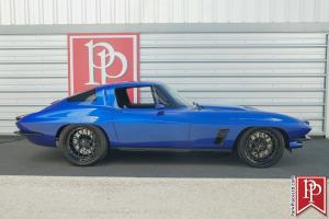 Chevrolet Corvette 63RS Custom Split-Window Coupe 1963 года 